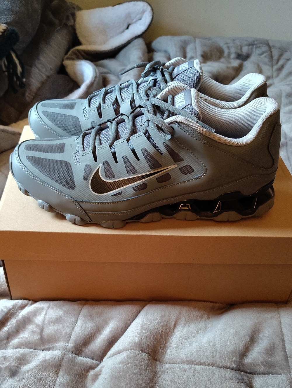 Nike Men’s REAX Gray/Charcoal Training Sneakers Size 12